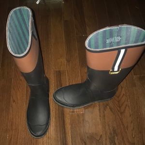 Rain boots